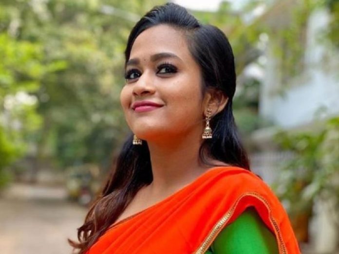 திருமண கோலத்தில் பாண்டியன் ஸ்டோர்ஸ் முல்லை